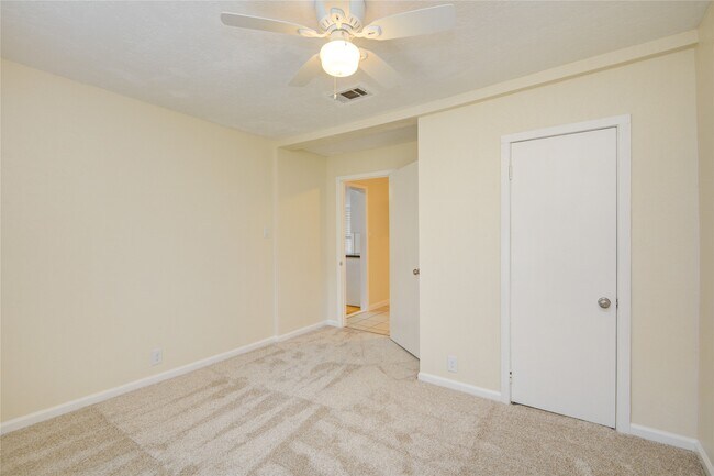 Building Photo - 804 Chickasaw Dr