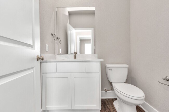 Building Photo - The Live Oak – Where Comfort Meets Conveni...