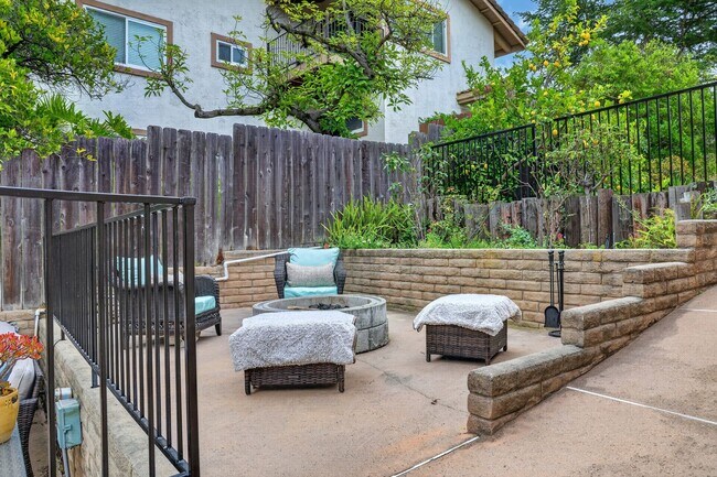 Building Photo - 13660 Acorn Patch Ln