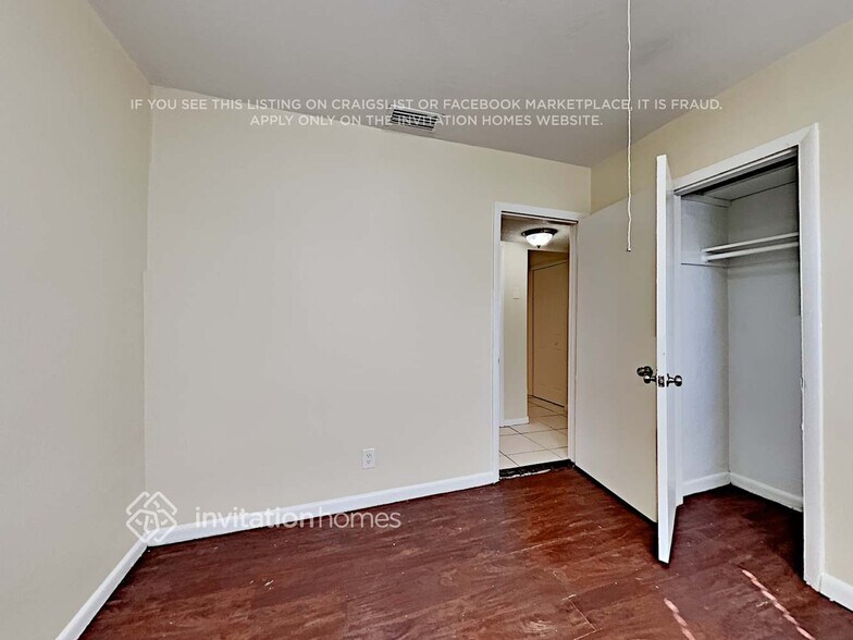 Building Photo - 4725 NW 2nd Ct