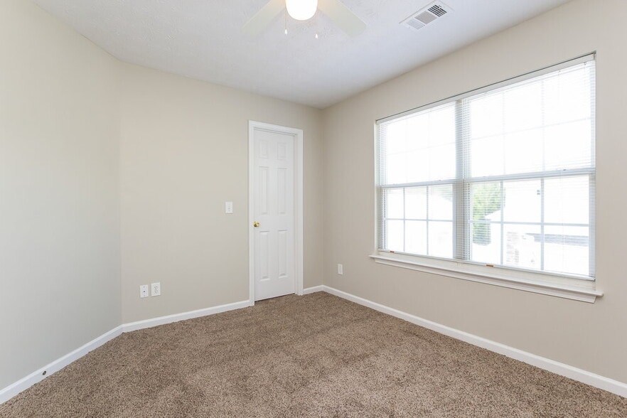 Building Photo - 568 Windcroft Cir NW