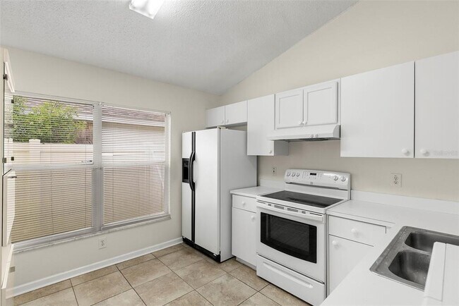 Building Photo - 5204 Creekmore Ln