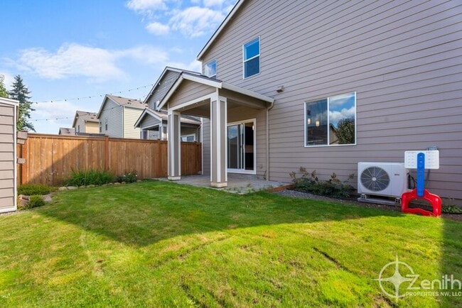Building Photo - 15506 NE 72nd Way