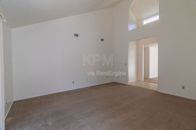 Building Photo - 2930 Driftwood Pl