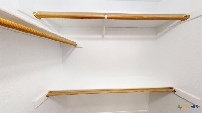 Building Photo - 609 Man O War Dr