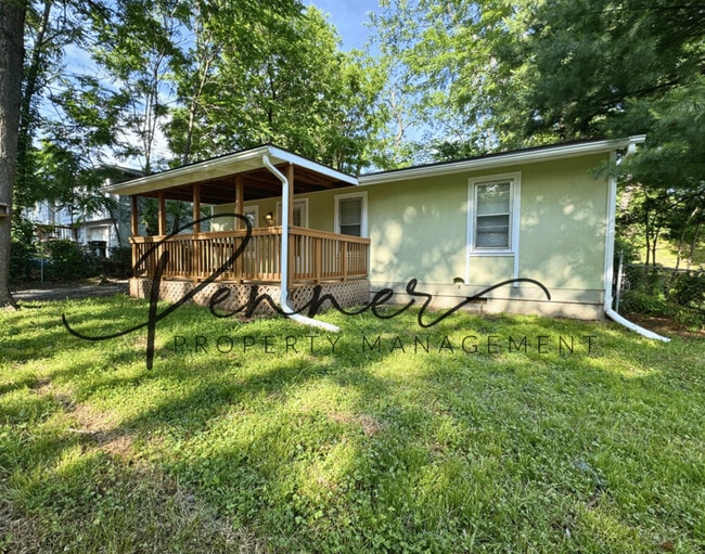 Primary Photo - 5006 N Crystal Ave