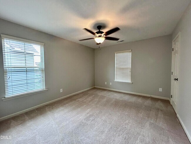 Building Photo - 2115 Old Rosebud Dr