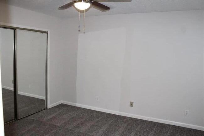 Building Photo - 106 Hawkstone Way