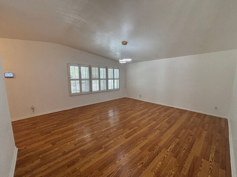 Building Photo - 1225 N Alessandro