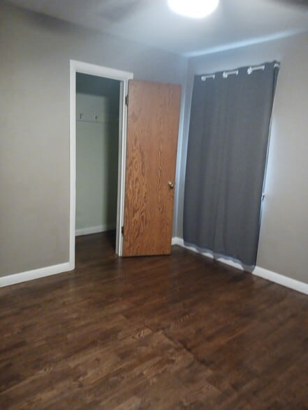 Building Photo - 33 Marshall Dr