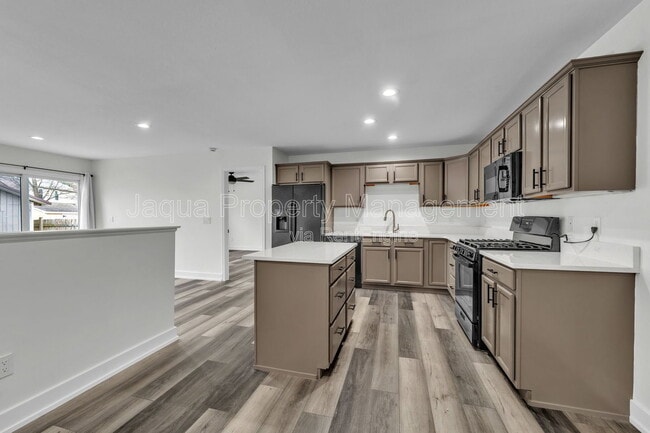 Building Photo - 4715 Marcel Ave Ave