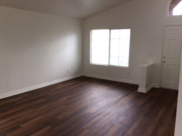 Building Photo - 37065 Pine Valley Ct