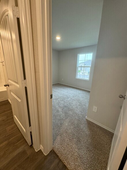 Building Photo - 408 Chaco Lp