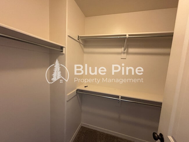 Building Photo - 1512 N Stevens Dr