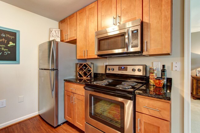 Building Photo - Elms Centreville