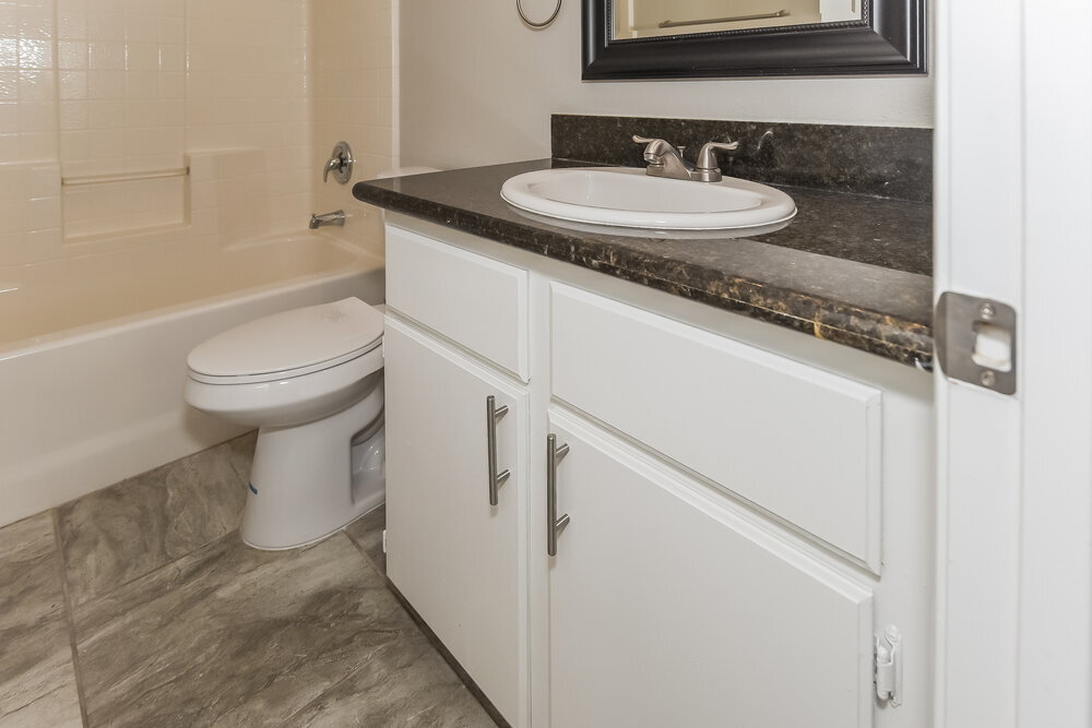 Building Photo - 2519 Hollow Oak Ave