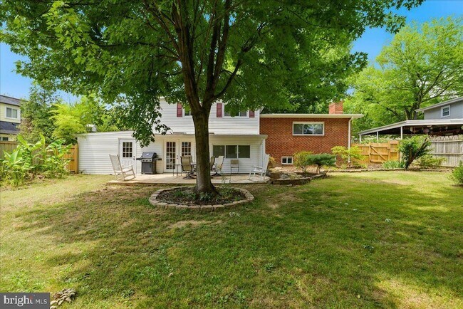 Building Photo - 709 N Pryor St
