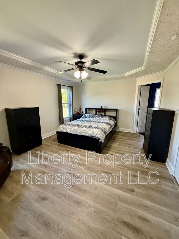 Building Photo - 6205 Yorkie Ct