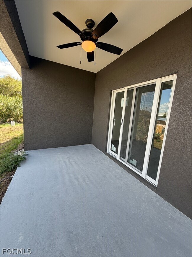 Building Photo - 721 Ivan Ave S