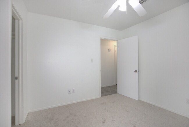 Building Photo - 22515 Colonialgate Dr
