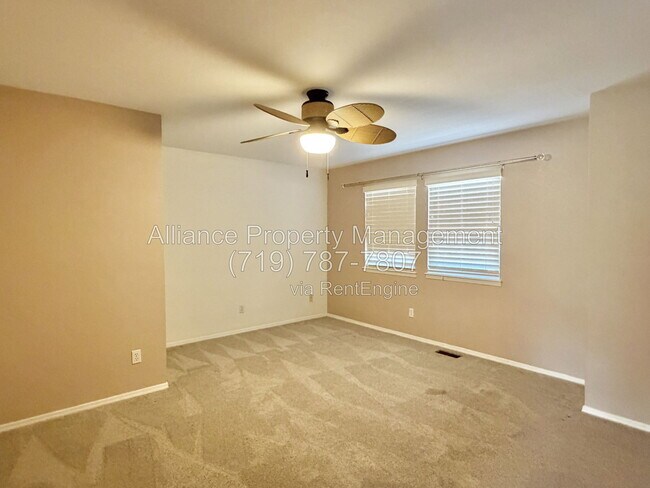 Building Photo - 1755 Smoke Ridge Dr