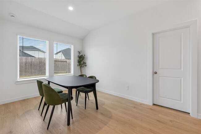 Building Photo - 3903 Dodington Ash Dr