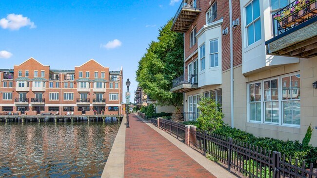 Building Photo - Waterfront living in the heart of Canton!