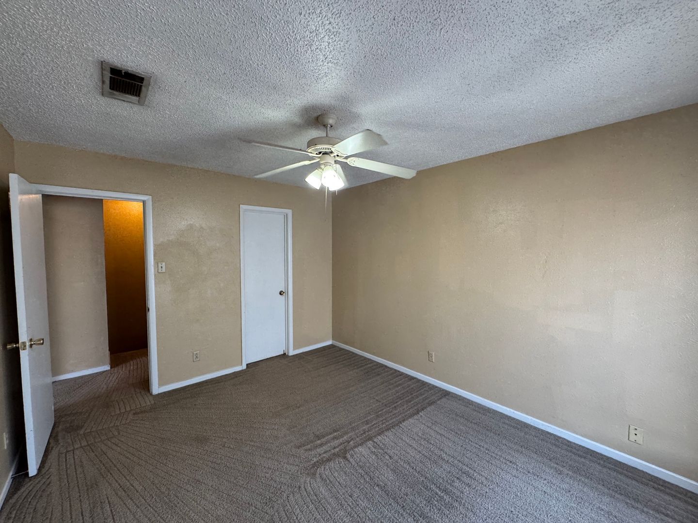 Building Photo - 1102 Covey Ln