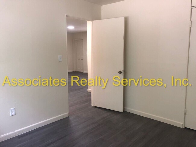 Building Photo - Beaucage-Whitney Park (Lot 6) -3126-3130