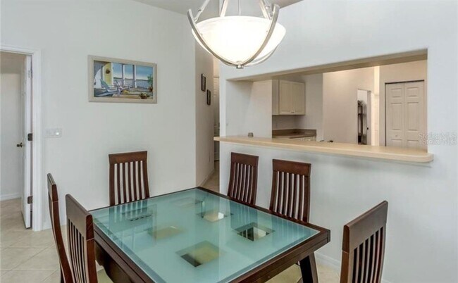 Building Photo - 1604 Triano Cir
