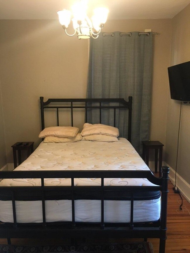 Building Photo - 4415 Stuart St