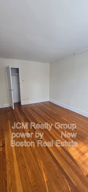 Building Photo - 11 Victory Rd