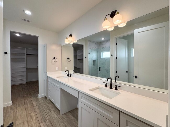 Building Photo - 1222 Sambar Lp