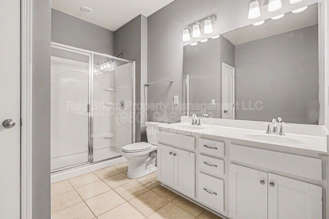 Building Photo - 14419 Rhodes Hall Dr