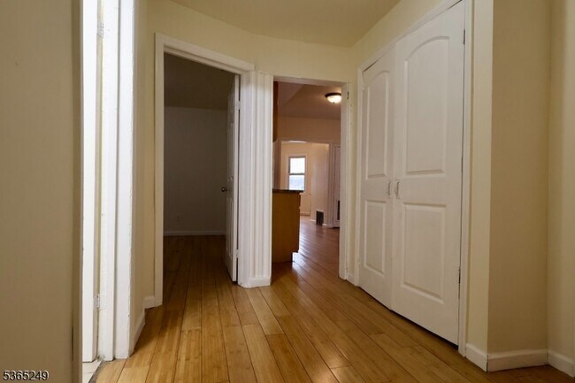 Building Photo - 16 N 5th St