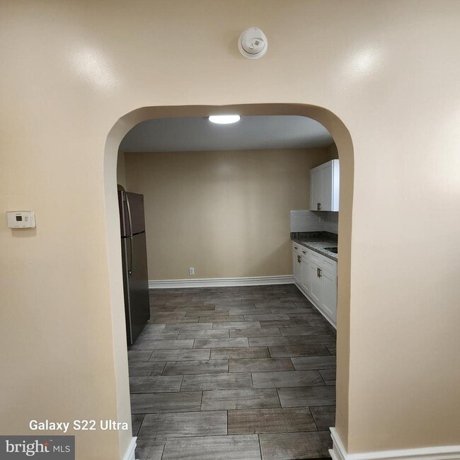 Building Photo - 5490 W Berks St