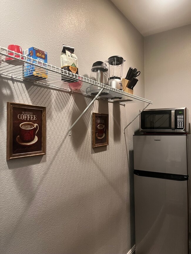 Building Photo - 8418 Lourenco Ln