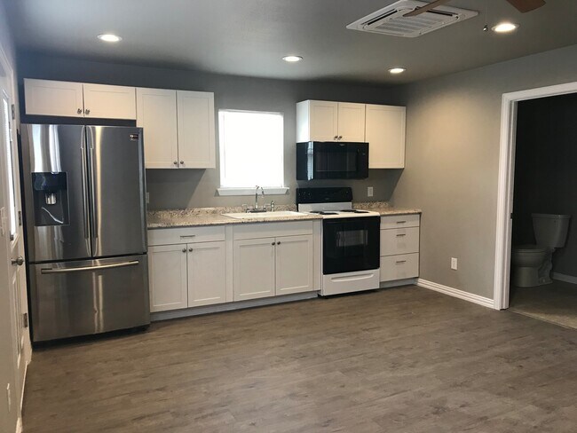 Building Photo - 1549 Ranger Hwy