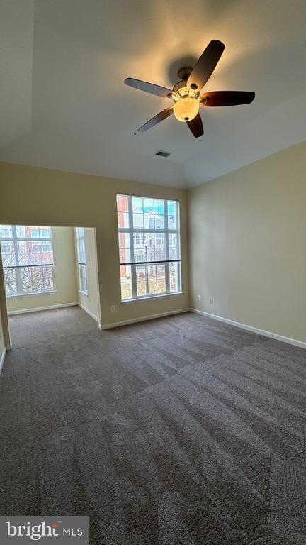 Building Photo - 10715 Symphony Way