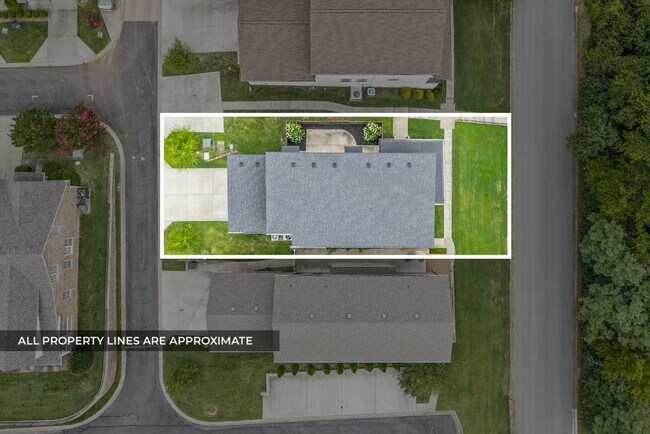 Building Photo - 515 Wilcox St