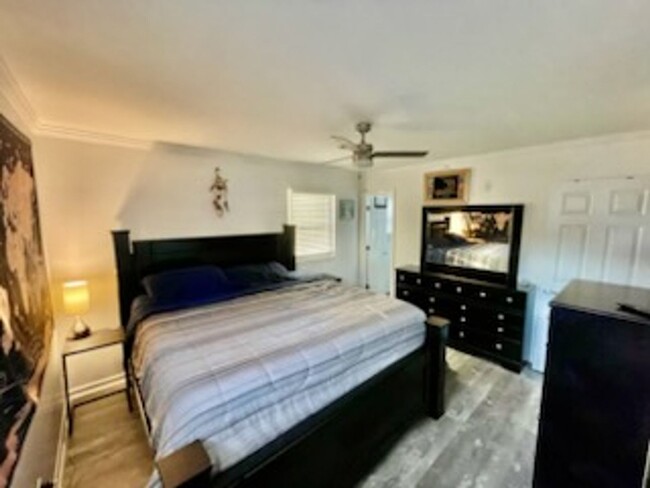 Building Photo - Welcome to this fully furnished 3 bedroom,...
