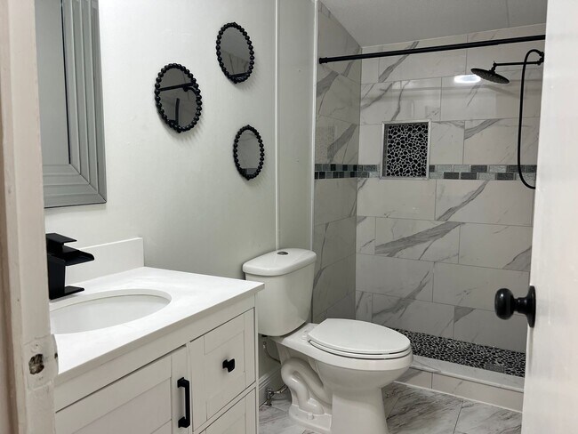 Building Photo - Charming Updated 3-Bedroom Home Near Lake Nona – Move-In Ready!