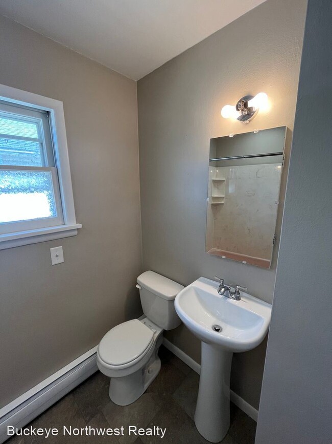 Building Photo - 2 br, 1 bath House - 850 Wright St