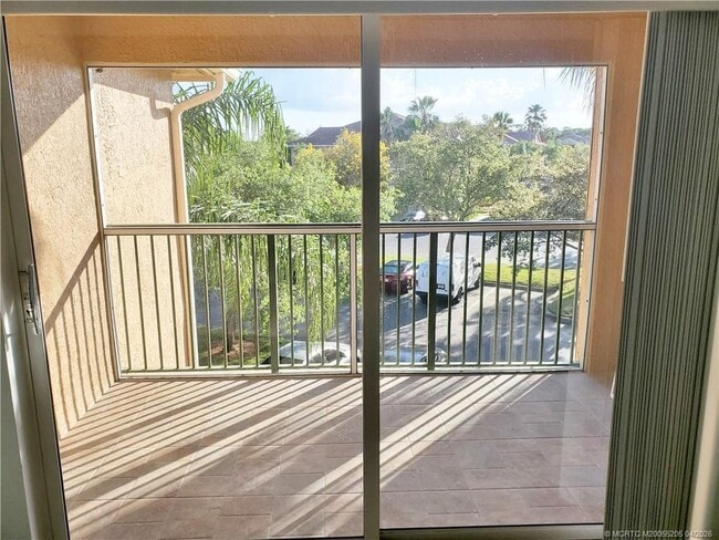 Building Photo - 3617 NW Adriatic Ln