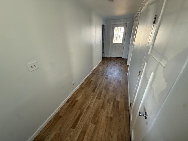 Building Photo - 409 Peachtree St