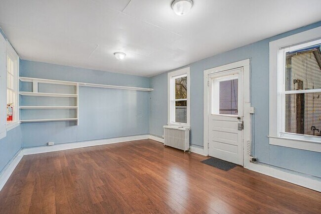 Building Photo - 1109 Caroline St