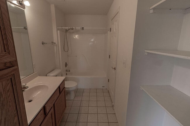 Building Photo - 5981 E Limoges Dr