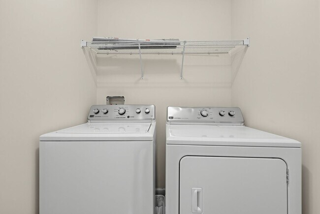 Building Photo - 7589 Great Swan Ct