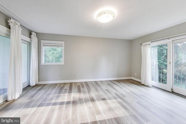 Building Photo - 1426 Carrington Ln
