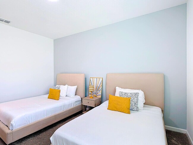 Building Photo - 8863 Cabot Cliffs Dr